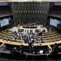 Câmara aprova MP que amplia isenção na conta de luz para até 60 milhões de pessoas