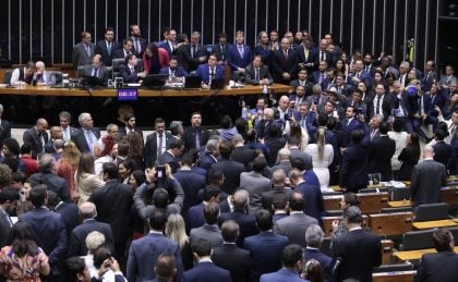 Como votou cada deputado na urgência pela anistia