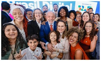Lula sanciona lei contra adultização e exploração de crianças na internet
