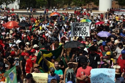 Primavera contra a blindagem