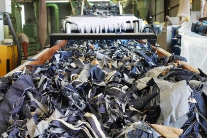 Reciclagem é UMA das soluções para o resíduo têxtil — mas a moda insiste em tratá-la como a única