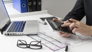Ferramenta gratuita com IA apoia empresas na adaptação às duplicatas escriturais