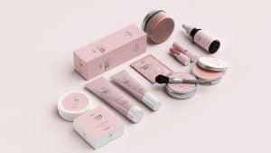 Revenda de cosméticos cresce como fonte de renda e exige estratégia para se destacar