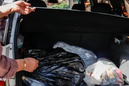Força-tarefa apreende 117 garrafas de bebida sem procedência em SP