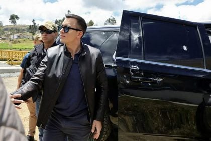 Ataque contra caravana de presidente do Equador foi tentativa de assassinato, diz ministro