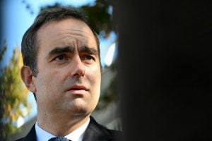 Apoio do Partido Socialista será decisivo para continuidade do novo governo francês