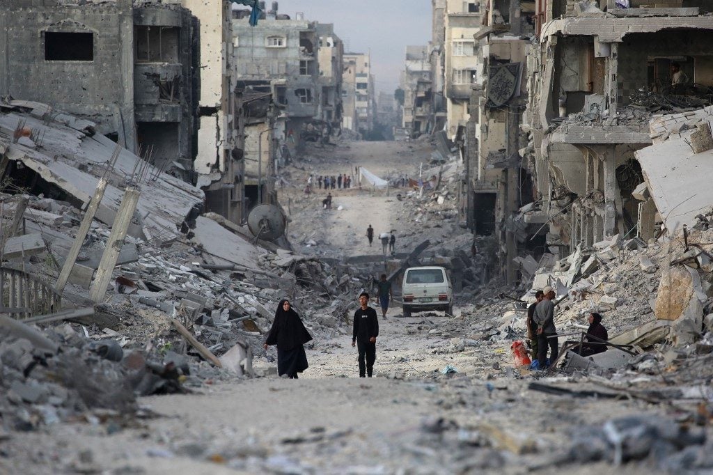 Palestinos encontram Cidade de Gaza devastada antes que Hamas comece a libertar reféns