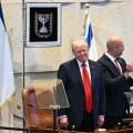‘Guerra acabou’, diz Trump ao chegar a Israel