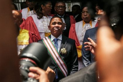 Coronel toma posse como presidente de Madagascar após golpe de Estado