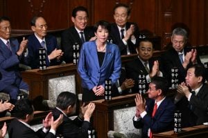Quem é Sanae Takaichi, a primeira mulher a comandar o Japão