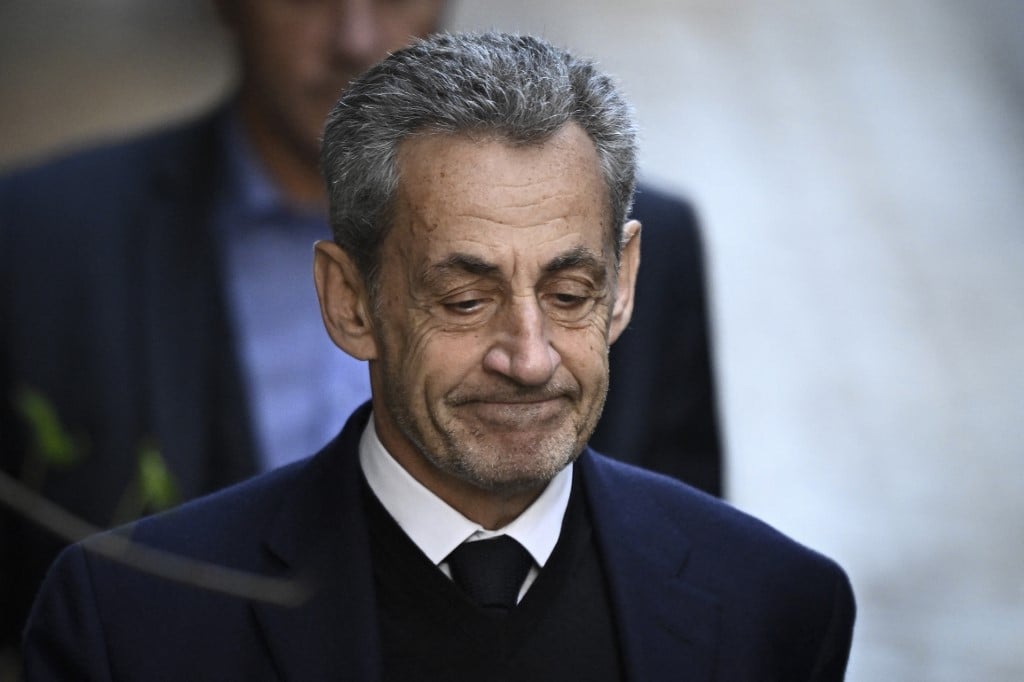 Ex-presidente francês Sarkozy é preso em Paris