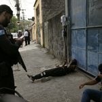 ‘Degolaram meu filho’, diz mãe de jovem morto em operação no Rio