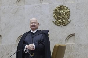 STF/ “Não é espetáculo”