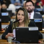 Senadora denuncia ameaças de morte após propor criminalização da misoginia