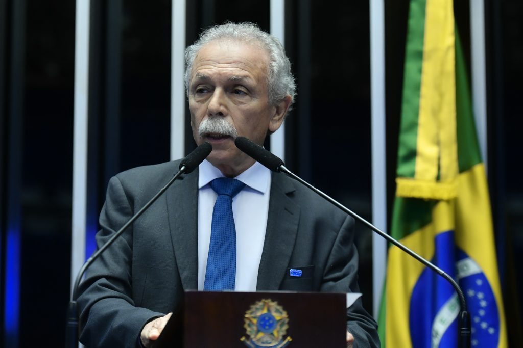 Pesquisador demitido por embate com Bolsonaro deve assumir vaga de Boulos na Câmara