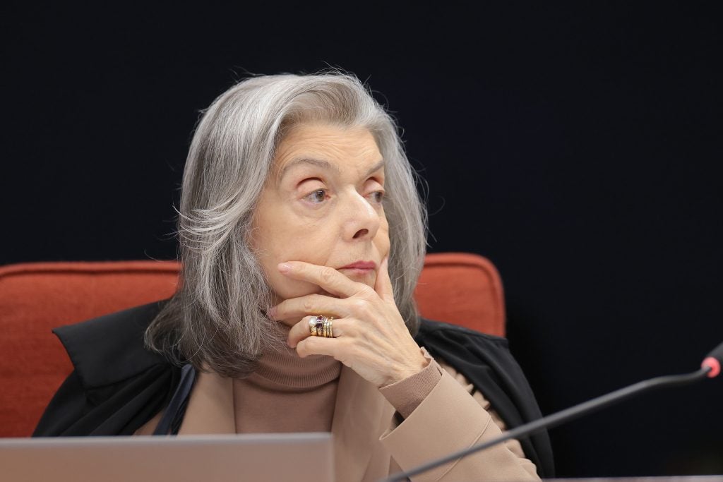 Todos sabem minha posição sobre mulheres no STF, diz Cármen Lúcia