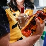 Câmara aprova urgência para projeto que torna falsificação de bebidas crime hediondo