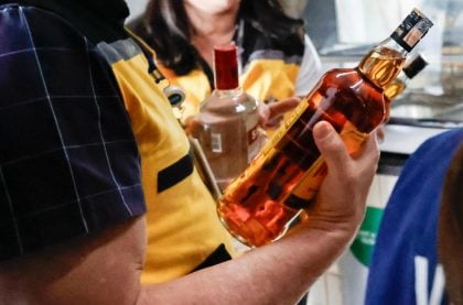 Câmara aprova urgência para projeto que torna falsificação de bebidas crime hediondo