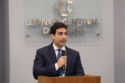 Galípolo se diz ‘incomodado’ com inflação e indica que Selic seguirá nas alturas