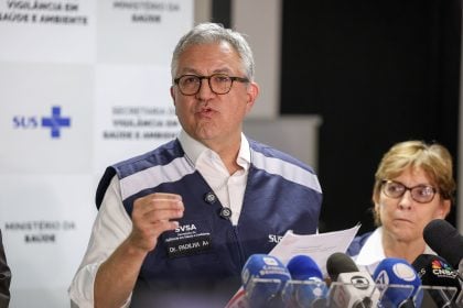 Sobre para 11 o número de casos confirmados de contaminação por metanol
