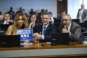CCJ do Senado inicia a análise da proposta que acaba com a escala 6x1 no Brasil