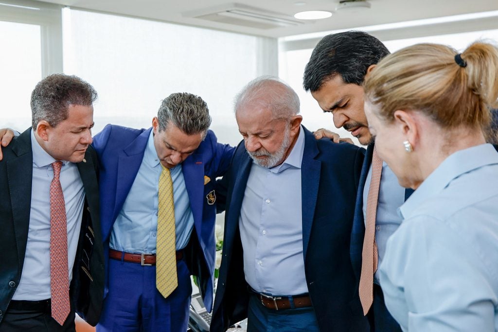 Pesquisa monitora a aprovação (e a desaprovação) de Lula entre católicos e evangélicos; veja os resultados