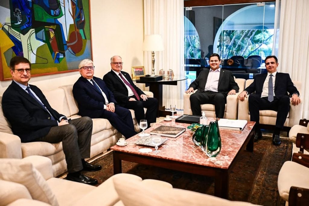 Cotado para o STF, Pacheco participa de reunião Fachin, Gonet e Alcolumbre