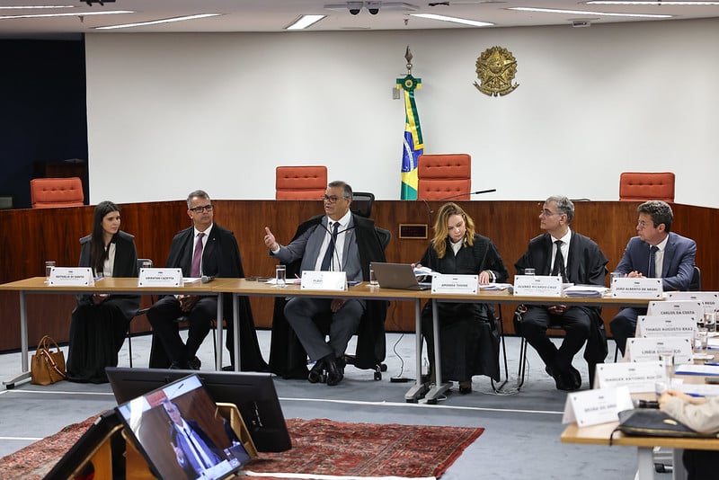 Congresso evita assumir responsabilidade direta sobre execução das emendas Pix