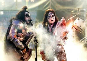 Ex-guitarrista do Kiss, Ace Frehley morre aos 74 anos