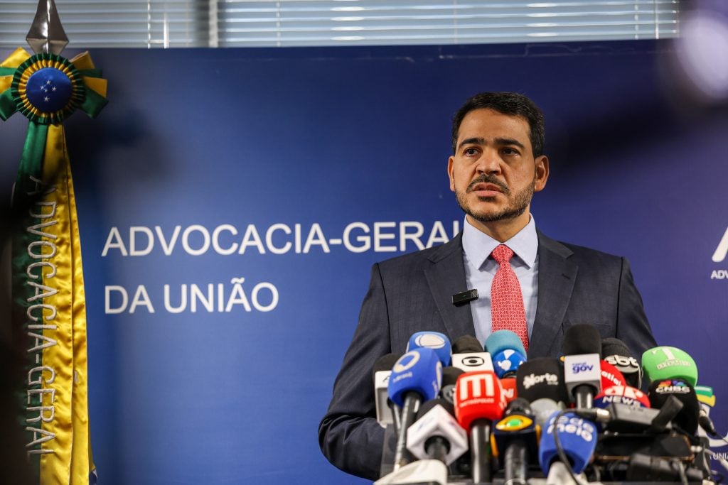 Mais uma vez, Lula deve escolher um homem branco para o STF