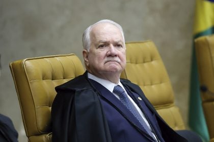 Entre o ruído e o silêncio