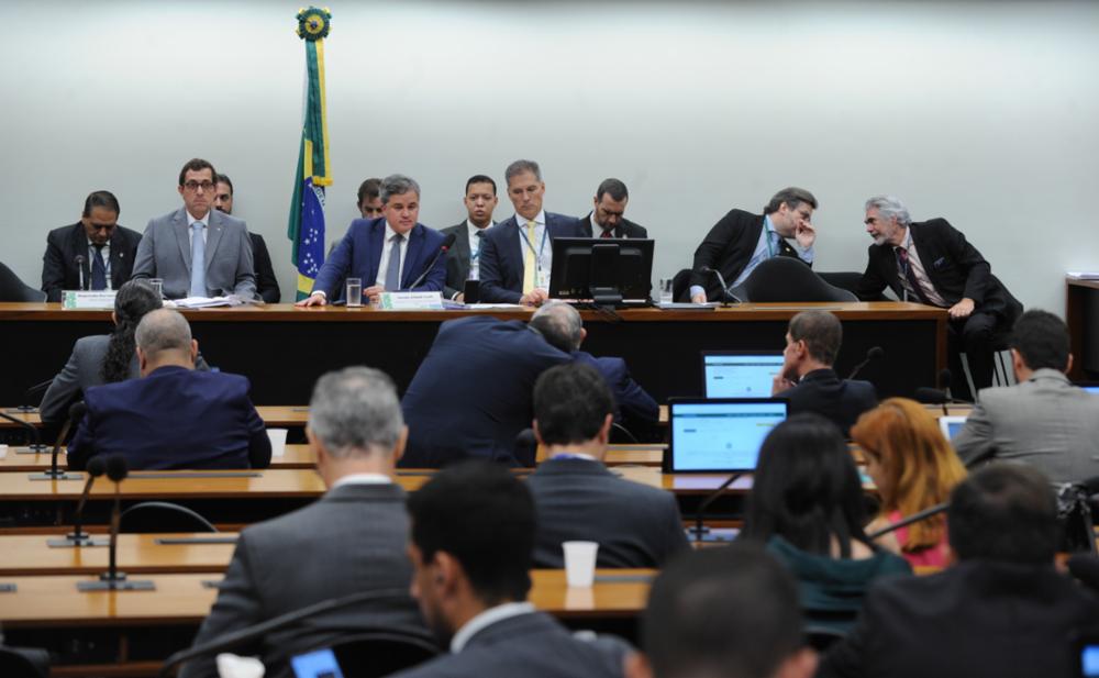 O novo adiamento da votação do Orçamento de 2026 no Congresso Nacional