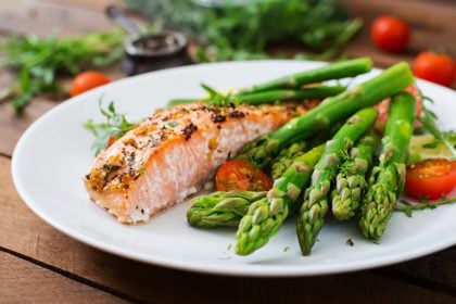 9 pratos leves e ricos em proteínas para o jantar