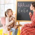 4 exercícios para amenizar os sinais da gagueira
