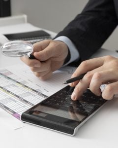 Mais da metade das pequenas empresas ainda não sabem avaliar impactos da Reforma Tributária, aponta pesquisa