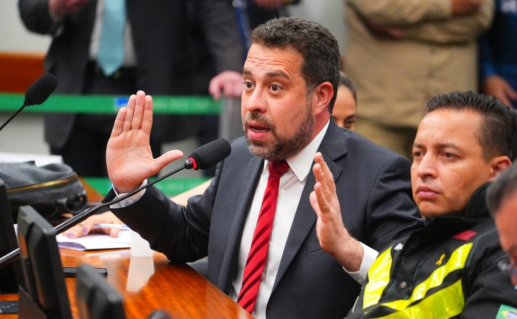 Minha missão como ministro será ajudar a colocar o governo na rua, diz Boulos