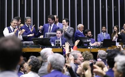 Quem são os 18 deputados que não votaram na ampliação da isenção do IR na Câmara
