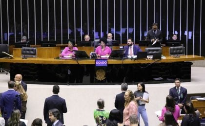 Câmara aprova licença menstrual de até dois dias; texto vai ao Senado