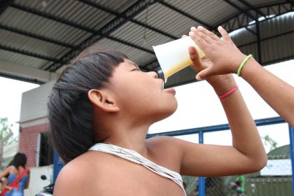 Justiça Federal determina que União e governo de Roraima regularizem entrega de merenda em escola indígena