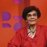 Olhar as estrelas e também o poço