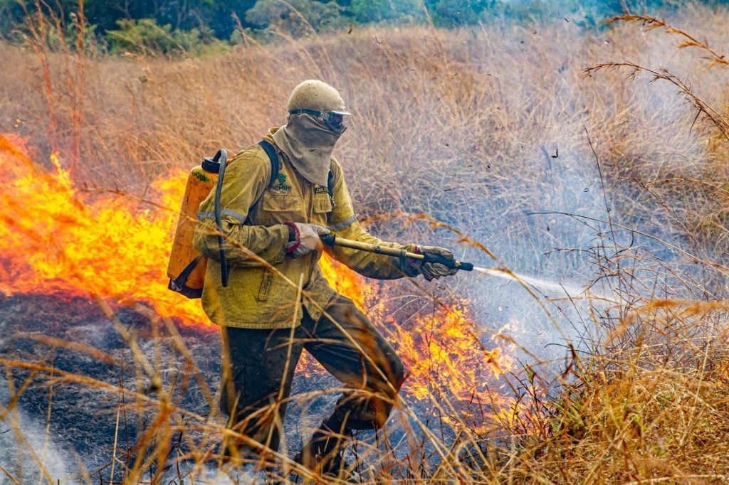 Raios provocam novo foco de incêndio na Chapada dos Veadeiros