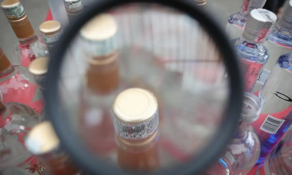 Sobe para 10 o número de mortes por intoxicação com metanol no Brasil