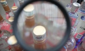 Sobe para 10 o número de mortes por intoxicação com metanol no Brasil