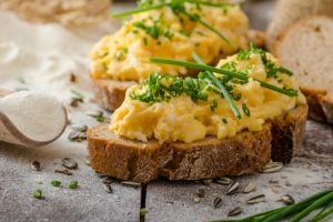 10 receitas práticas com ovo para o almoço