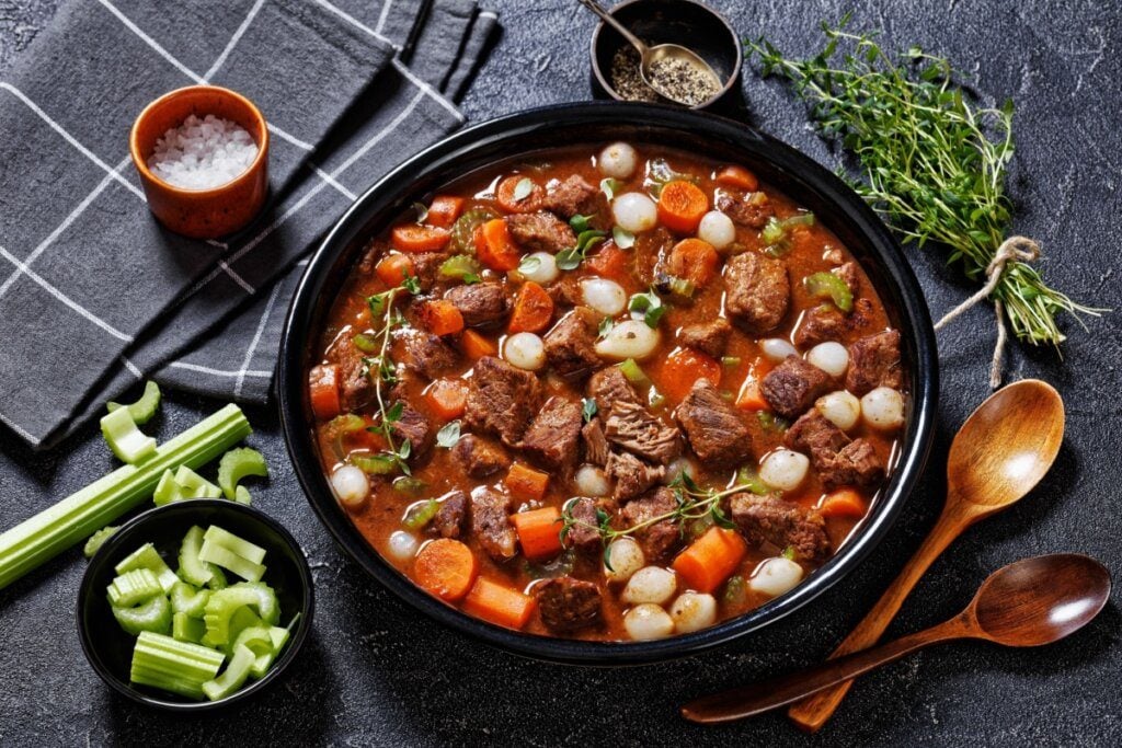 5 receitas práticas e deliciosas de picadinho para o almoço