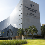 Empresa é condenada após chefe italiano dizer que ‘brasileiro não serve nem para ser escravo’