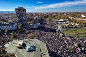 Milhares protestam na Sérvia em atos contra o governo