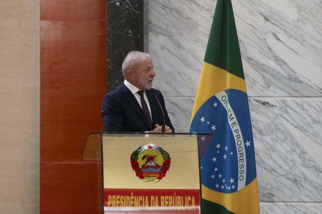 O Brasil não vai ser exportador de minerais críticos, diz Lula em Moçambique