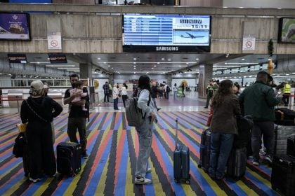 Venezuela revoga licenças de companhias aéreas que suspenderam voos no país