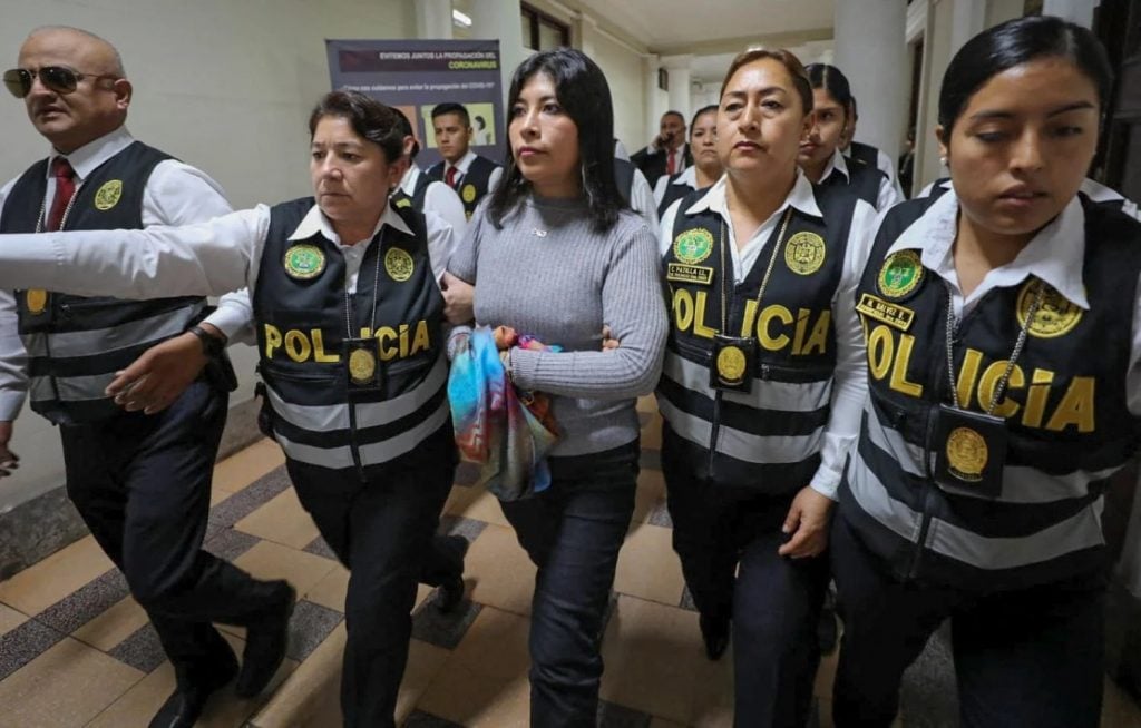 Peru rompe relações diplomáticas com México após asilo a ex-premiê de Castillo